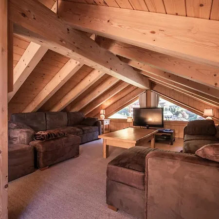 Aquila 8 Penthouse *